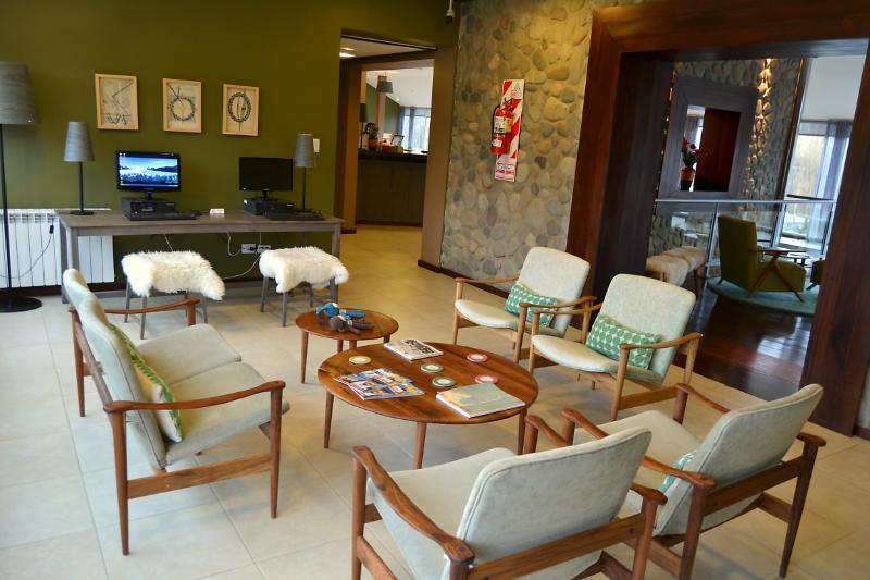 Hotel Aca El Calafate Kültér fotó